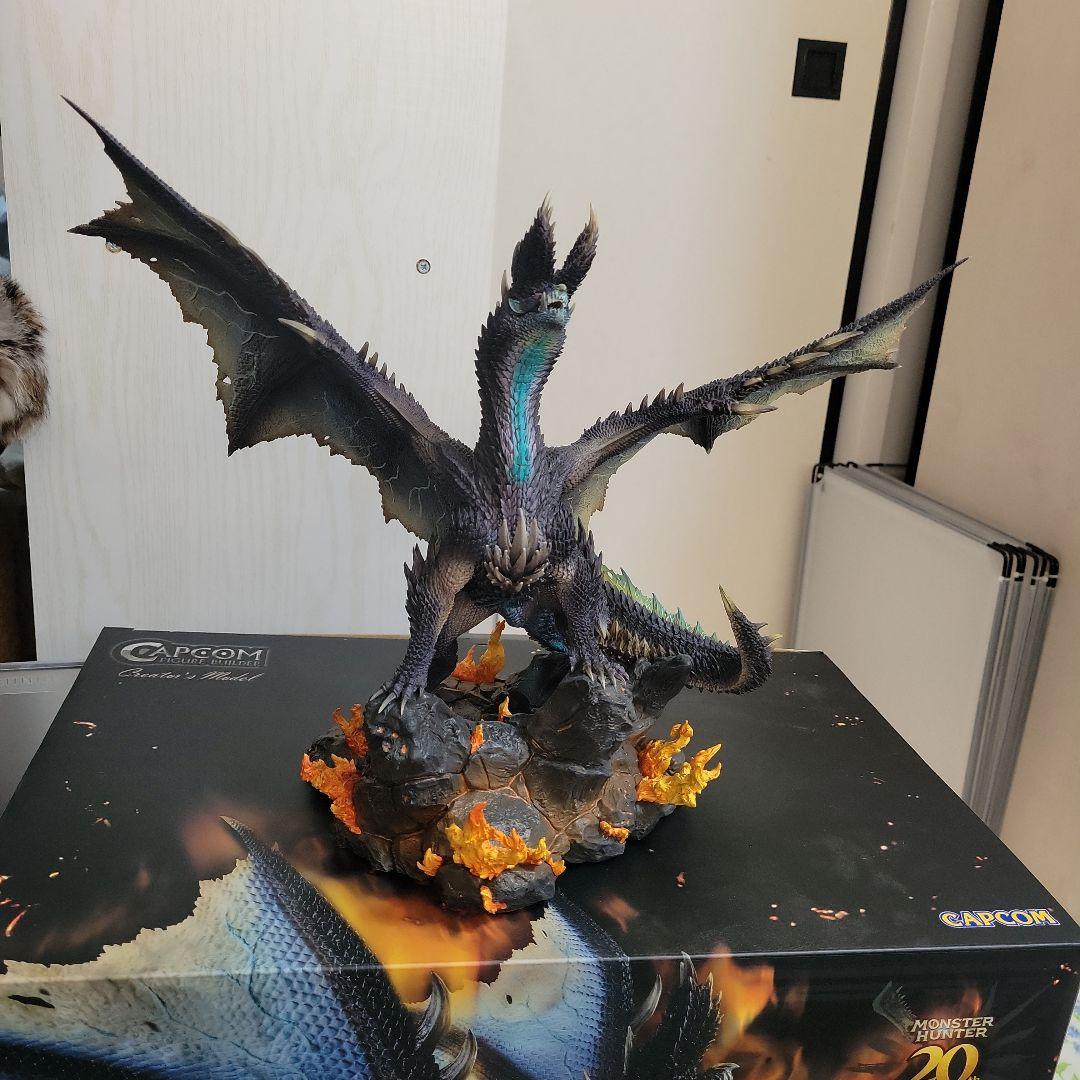 CAPCOM モンスターハンター フィギュア アルバトリオン - メルカリ