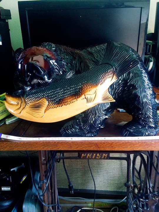 熊 クマ　木彫り　大きい　8.9㎏　木製　置物　彫刻 民芸品 郷土玩具 木工芸 Yahoo!オークション -「木彫り 熊」の落札相場・落札価格