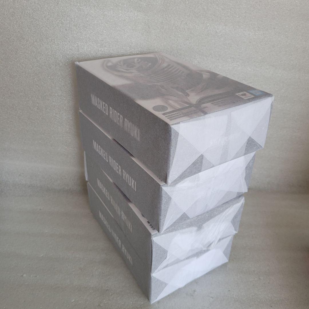 新品未開封◆S.H.Figuarts 真骨彫製法 仮面ライダー龍騎・4個セット