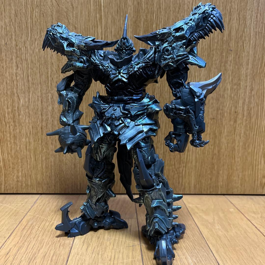 グリムロック レビュー：TFスタジオシリーズ SS-07 グリムロック | 超偏見超変形