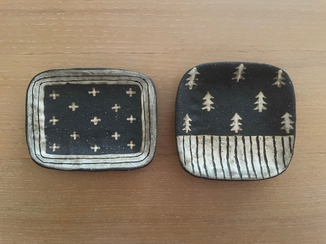 【新品】宇田令奈　四角皿2枚セット 筒小屋 ONLINE STORE Toshoo | 陶器のネットショップ / 宇田 令奈