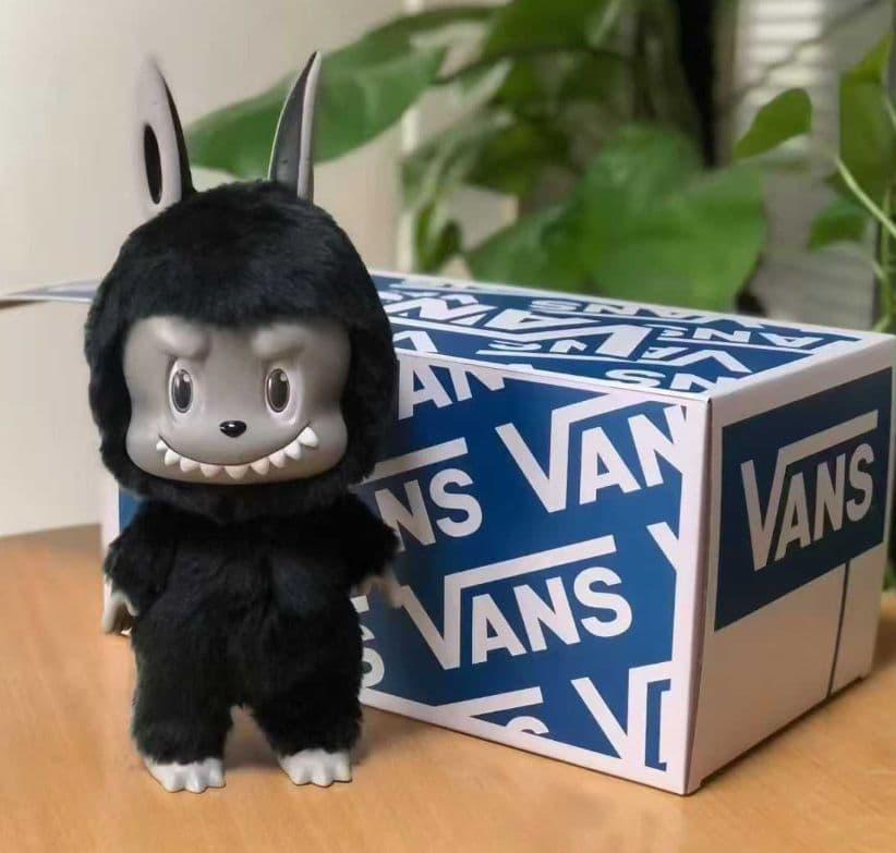 日本未発売】ラブブ LABUBU SWAVER×VANS コラボ フィギュア - メルカリ