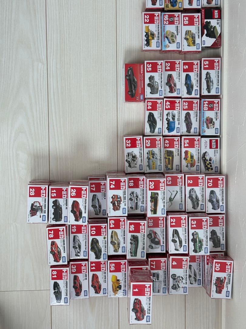 トミカ ミニカーセット Amazon | トミカ7月新車セット No.47 EQS バイ メルセデス-EQ(初回仕様