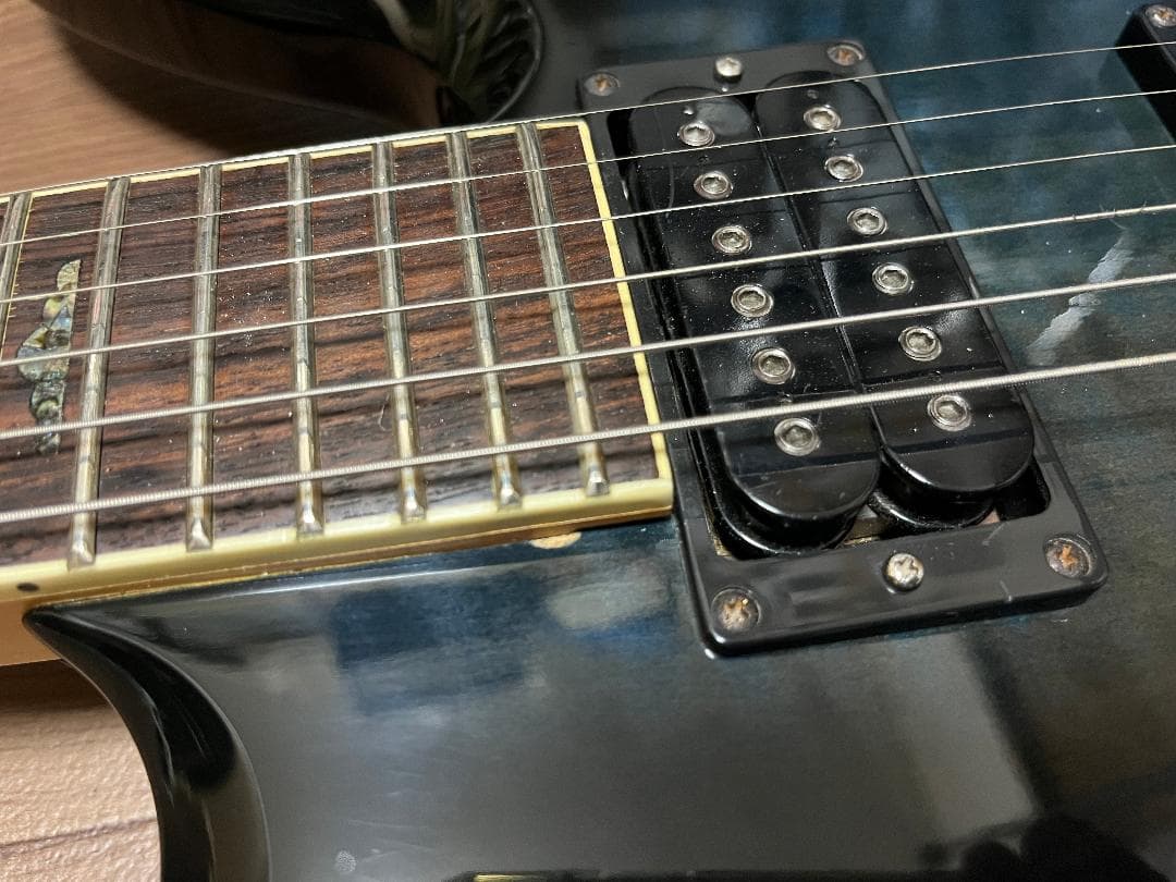 B.C.RICH モッキンバード ギター シースルーブラックサンバースト　虎目