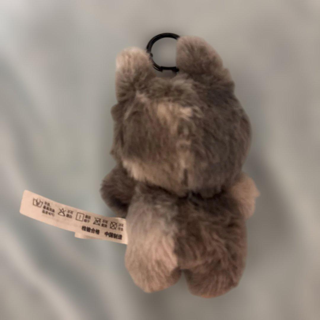 POP MART正規品3代目 シークレットラブブ - メルカリ