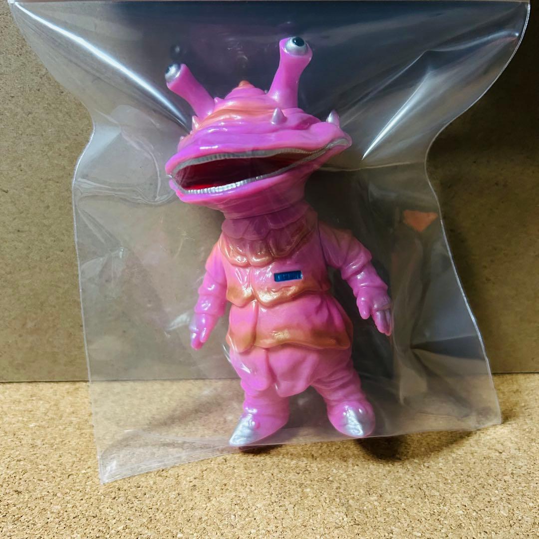 MAX TOY コイン怪獣 カネゴン Kanegon ソフビ 墓場の画廊 - メルカリ