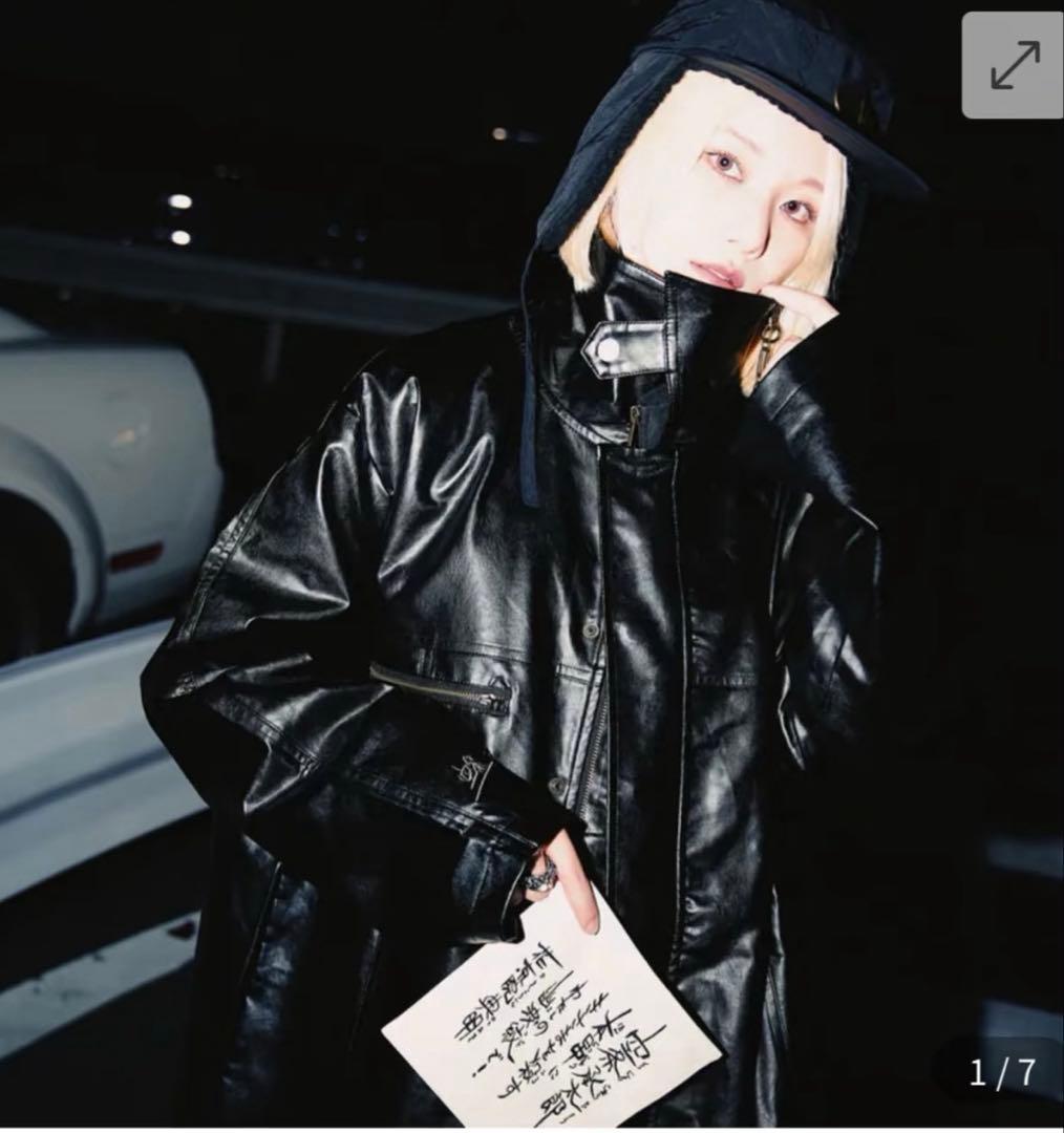 Xrage ジョジョ　空条承太郎 レーザージャケット 空條承太郎長版皮革外套附手帕