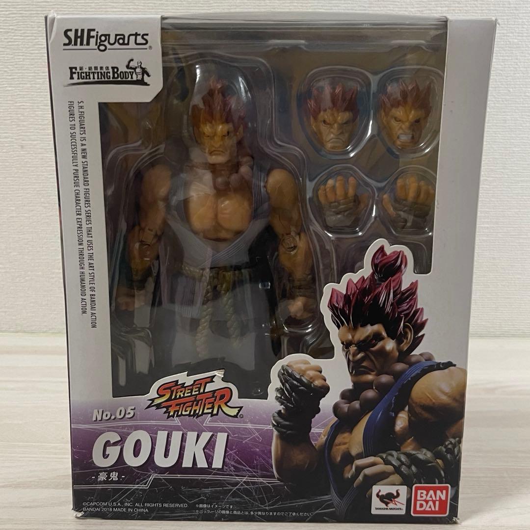 ストリートファイター フィギュアーツ 豪鬼 Amazon.co.jp: TAMASHII NATIONS S.H.フィギュアーツ ストリート