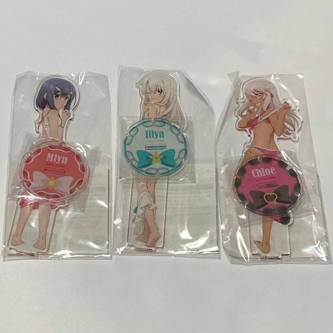 プリズマ☆イリヤ 描き下ろし　日焼け水着　BIGアクリルスタンド　全3種 プリズマ☆イリヤ 描き下ろし 日焼け水着 BIGアクリルスタンド 全3種