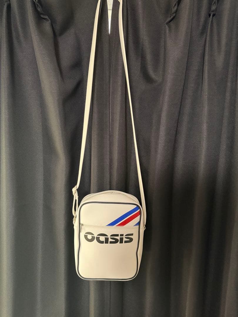 Oasis ショルダーバッグ オアシス展 live forever - メルカリ
