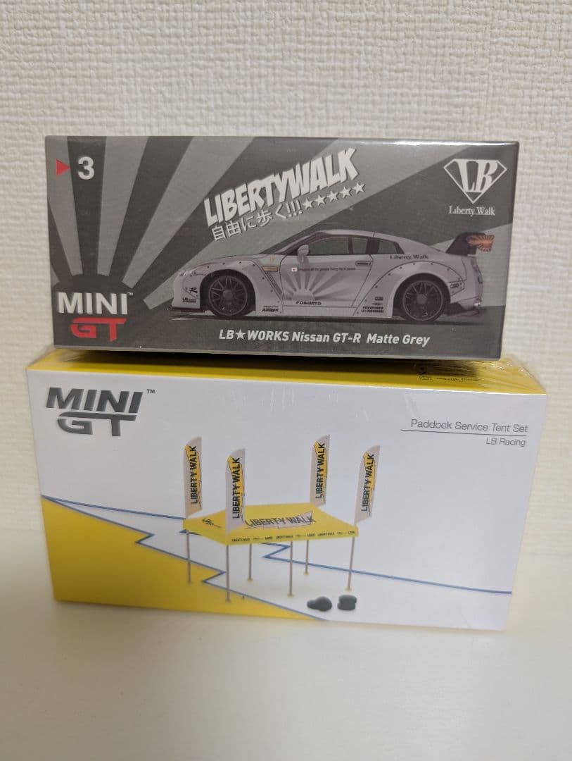 MINI GTリバティウォーク MINI GT MGT00698-R 1/64 Nissan スカイライン ケンメリ リバティー