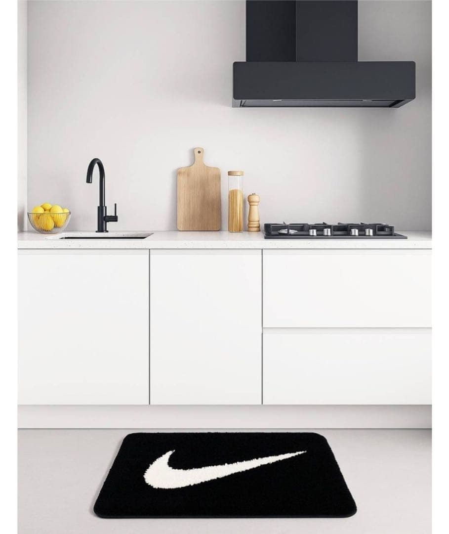 NIKE ロゴ ラグ カーペット - メルカリ