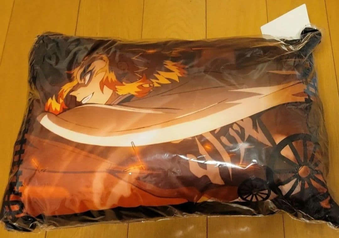鬼滅の刃 煉獄杏寿郎 枕 クッション しまむら - メルカリ