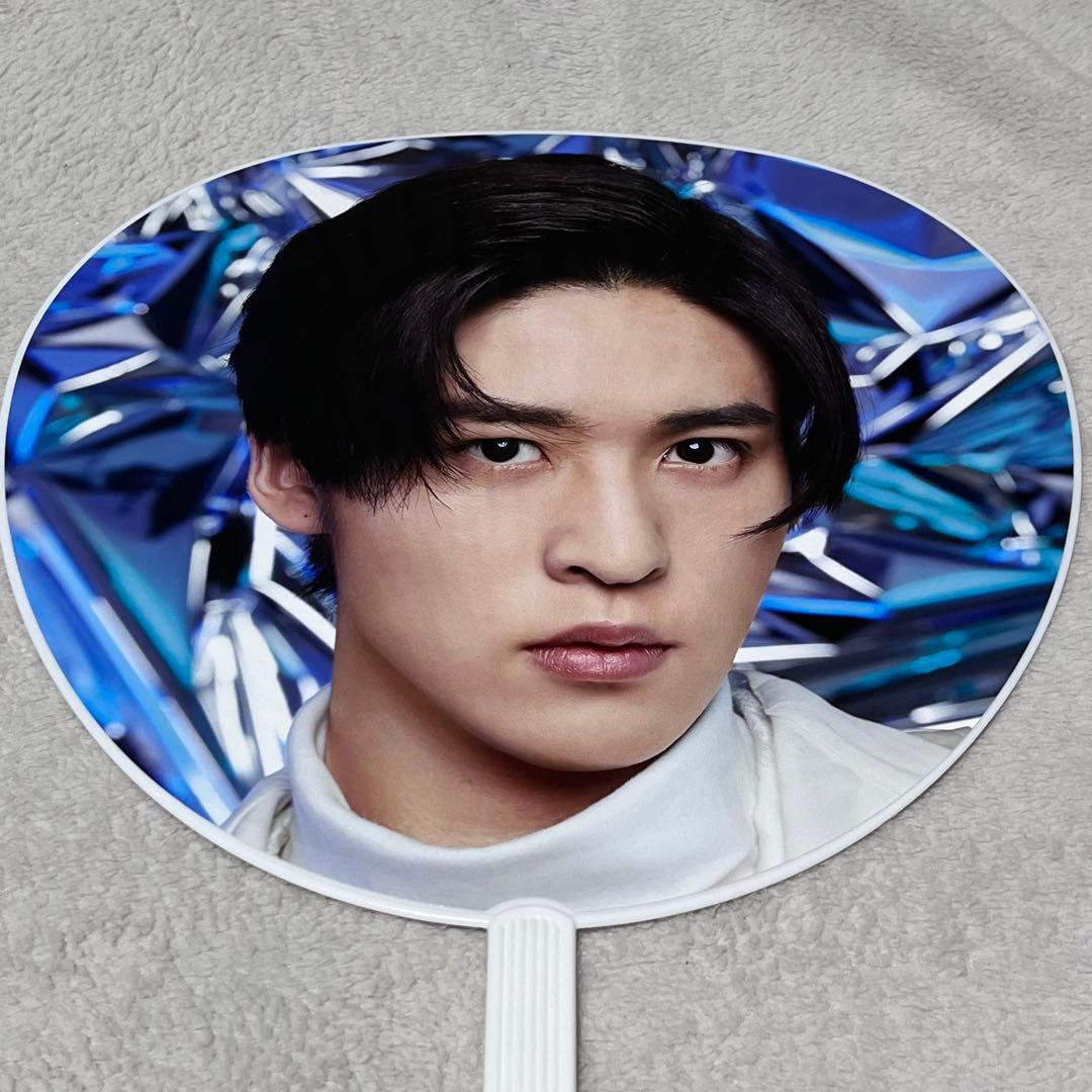 SnowMan 目黒蓮 D.D. うちわ - メルカリ