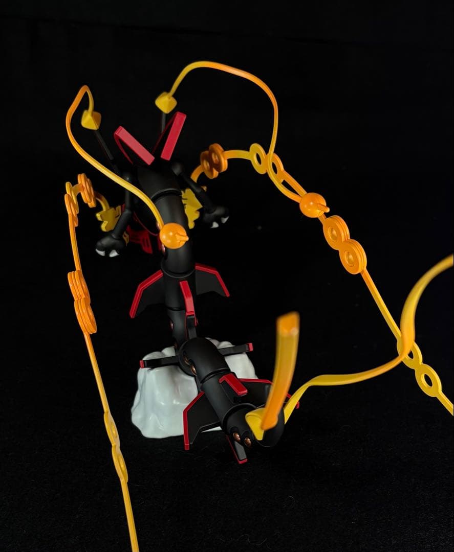 ポケプラ メガレックウザ 色違い 塗装完成品 ホビー・楽器・アート