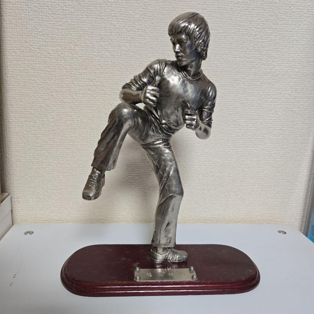 ブルースリーの置物 ブルース・リートリビュート1/4スタチュー50周年記念バージョン