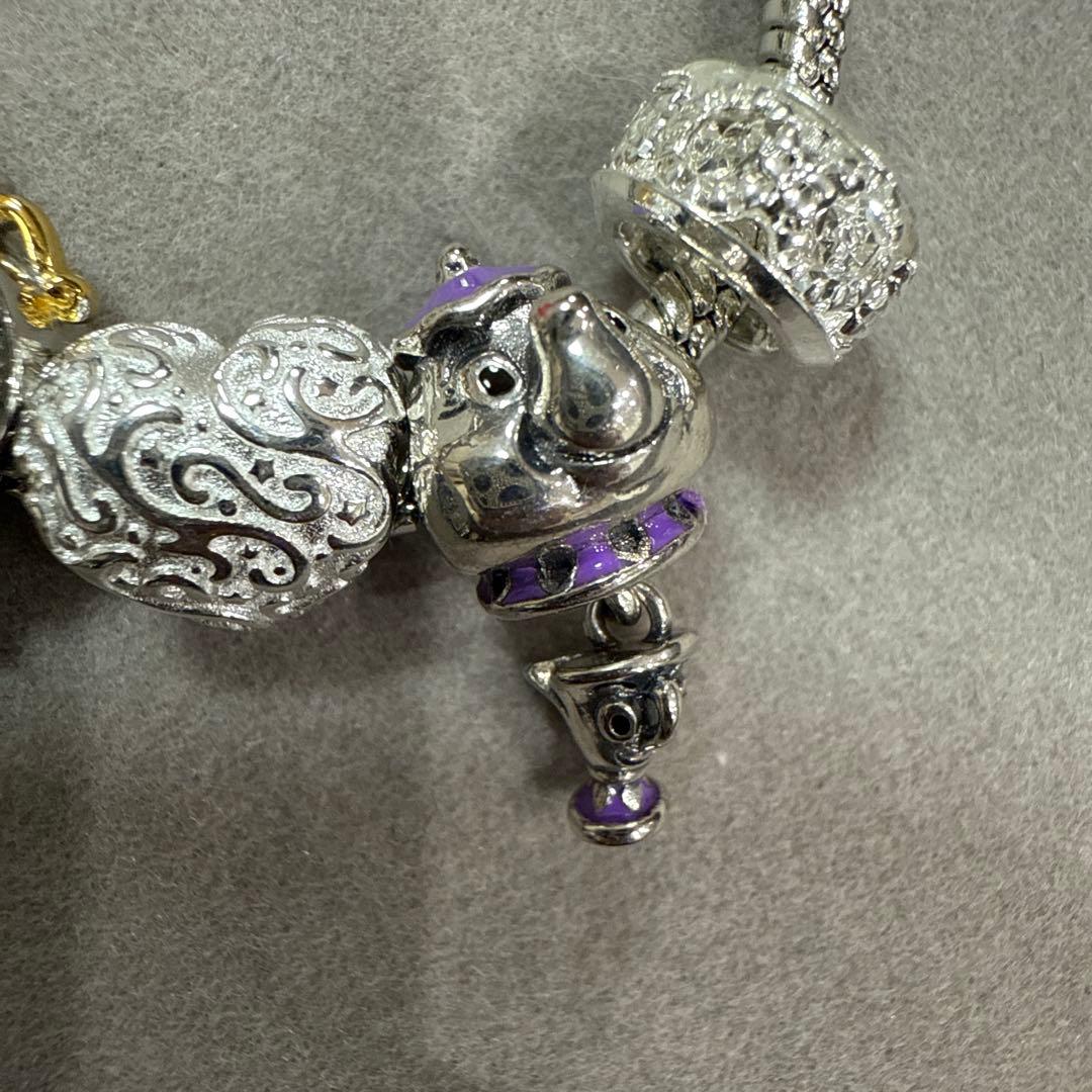 美女と野獣をイメージ パンドラみたいな太いブレス 45センチほど