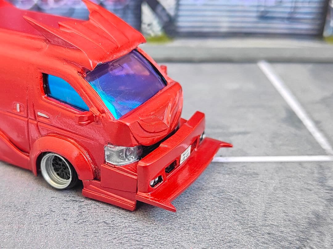 トミカ改造 ハイエース バニング フルエアロ深リム購入者以外いいね