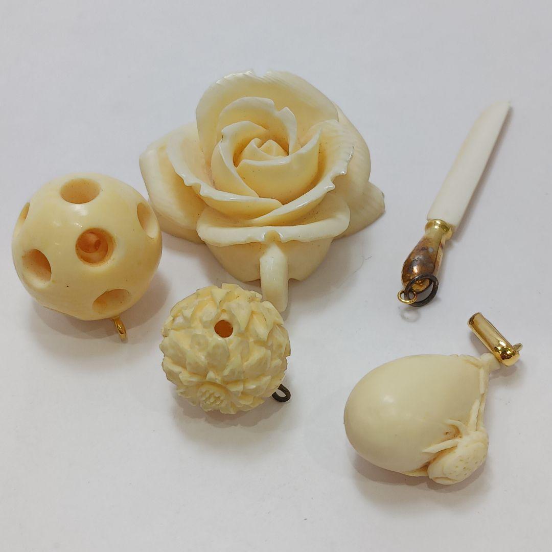 Y2892-5 高級彫刻 ペンダントトップ 24点セット 110.6g