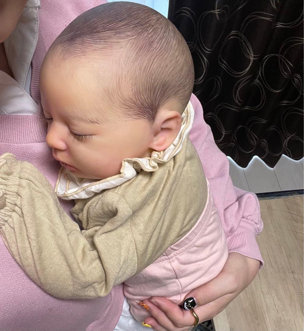 リボーンドール最終値下げ‼️リアルな赤ちゃんとってもかわいい子11月