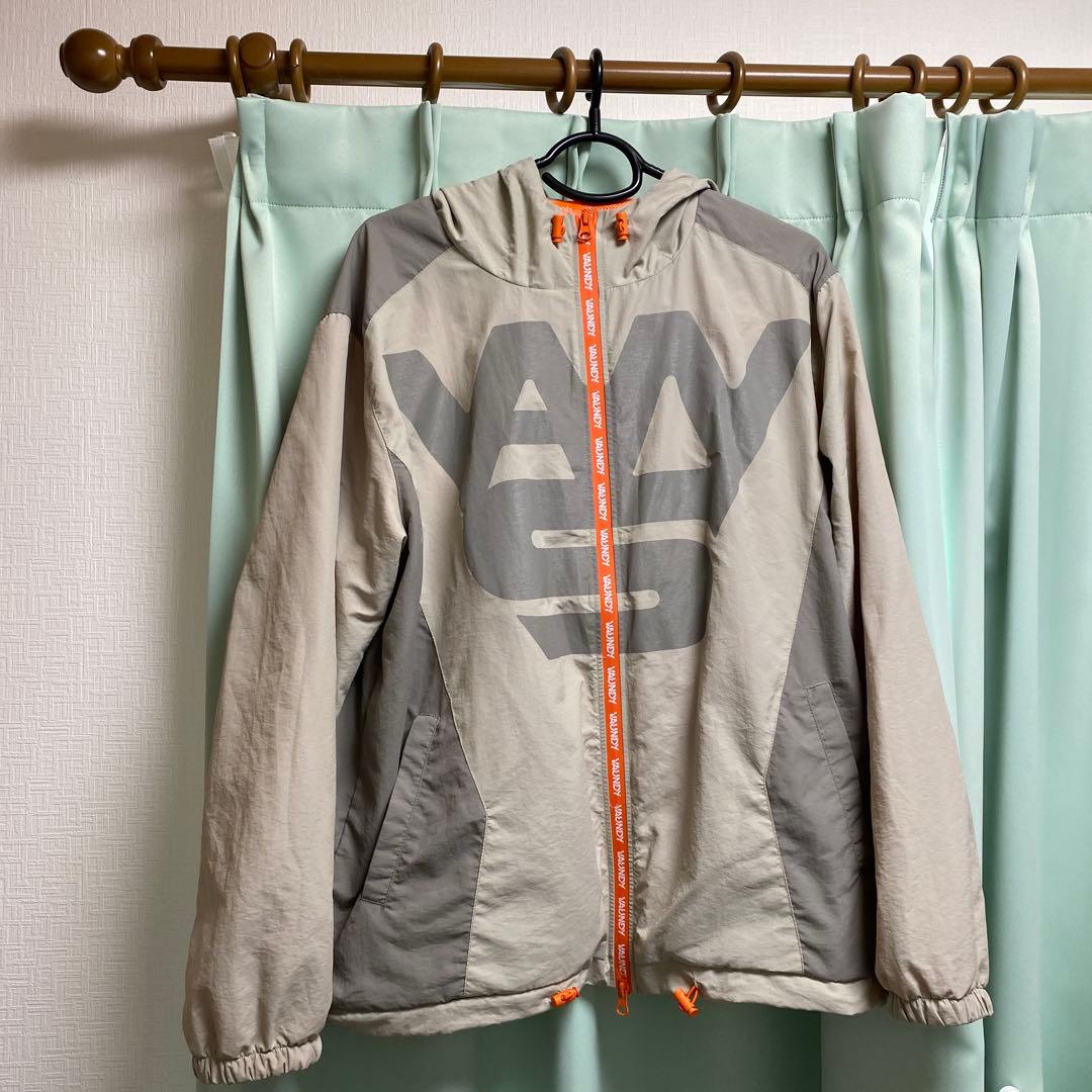 VAWS LogoJumper Lサイズ Vaundy 商品詳細ページ | Vaundy ONLINE STORE | VAWS Logo Jumper