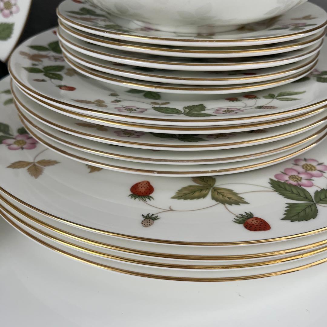 ウェッジウッド ワイルドストロベリー まとめ売り - メルカリ