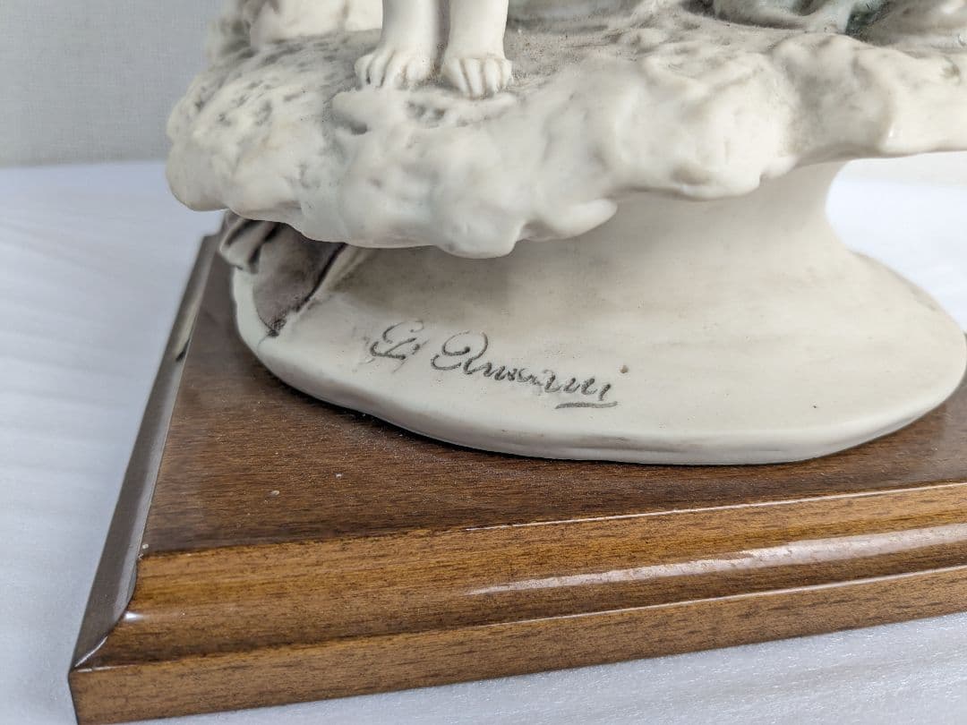 ジョゼッペアルマーニ 貴婦人とボルゾイ犬 置物 - メルカリ