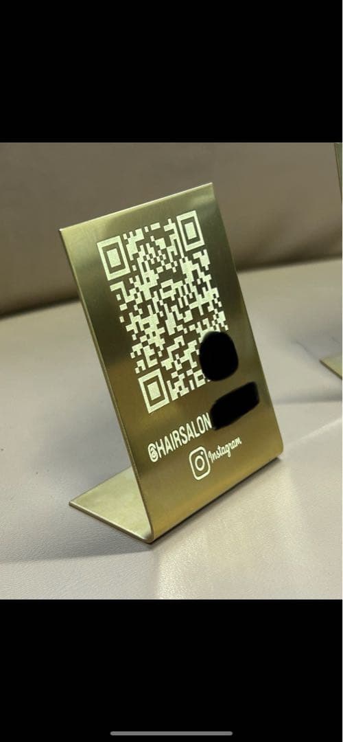 真鍮製　QRコードスタンド　ブラス　インダストリアル　オリジナル看板 卓上QRコードスタンド（真鍮） | 看板,卓上サイン | オリジナル家具