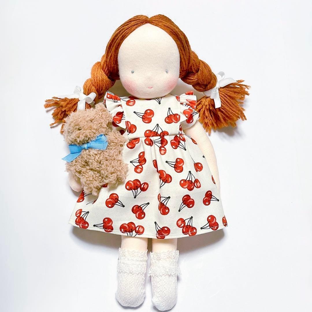 ハンドメイド　ブラウンヘアの女の子　ドール　お人形　ウォルドルフ人形風 ハンドメイド ブラウンヘアの女の子 ドール お人形 ウォルドルフ人形風