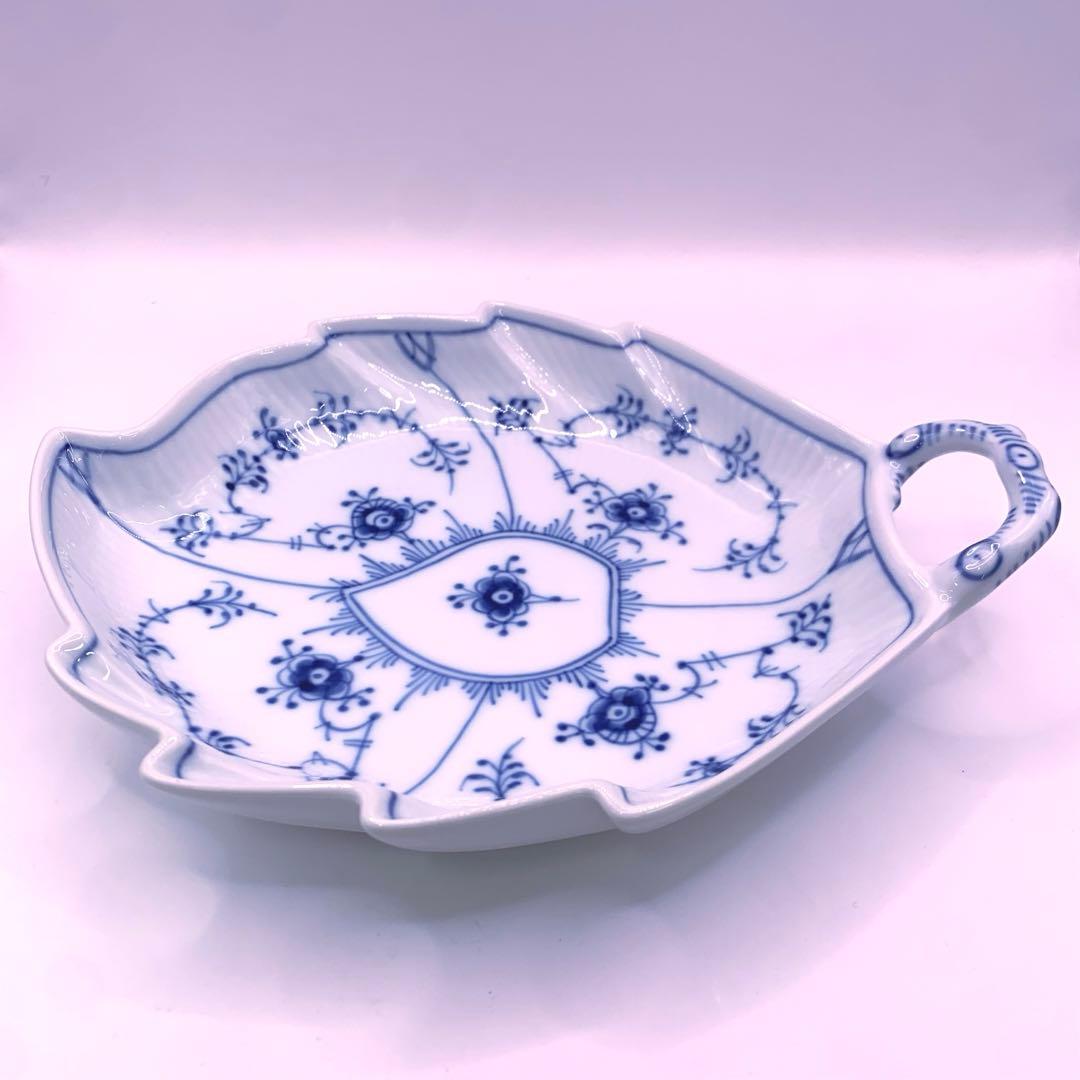 ロイヤルコペンハーゲン ブルーフルーテッド ハーフレース リーフ ディッシュ ブルーフルーテッド ハーフレース ケーキ ディッシュ 足つき 17.5cm