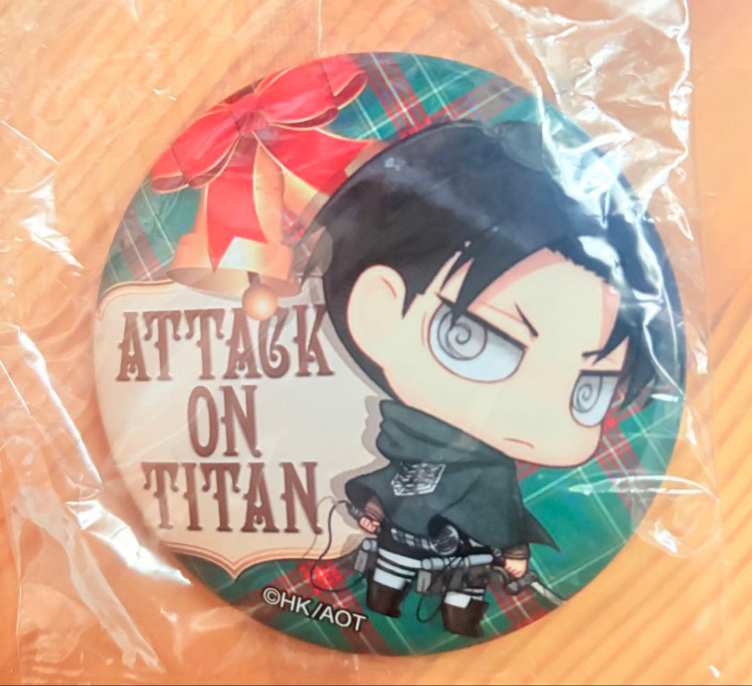 進撃の巨人 ローソンコラボ クリスマス 缶バッジ リヴァイ兵長 - メルカリ