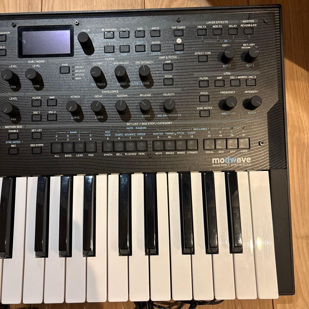 美品】KORG modwave 37鍵 シンセサイザー - メルカリ