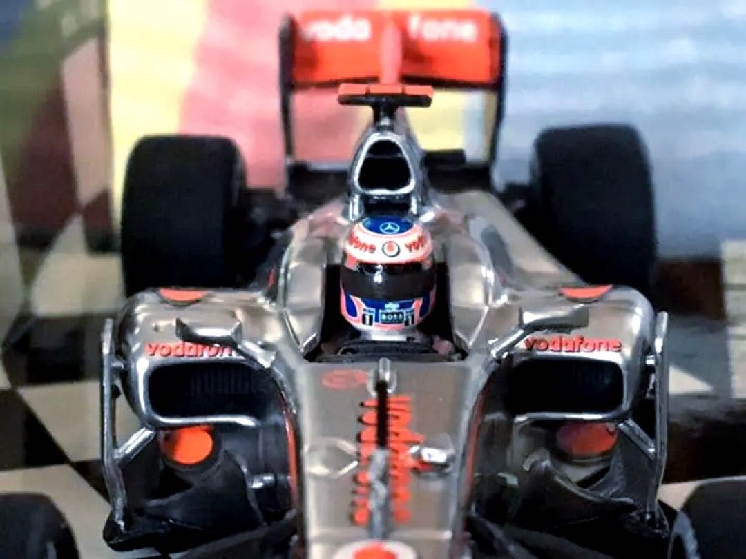 ミニチャンプス 1/43 マクラーレン・メルセデス MP4-25 J. バトン