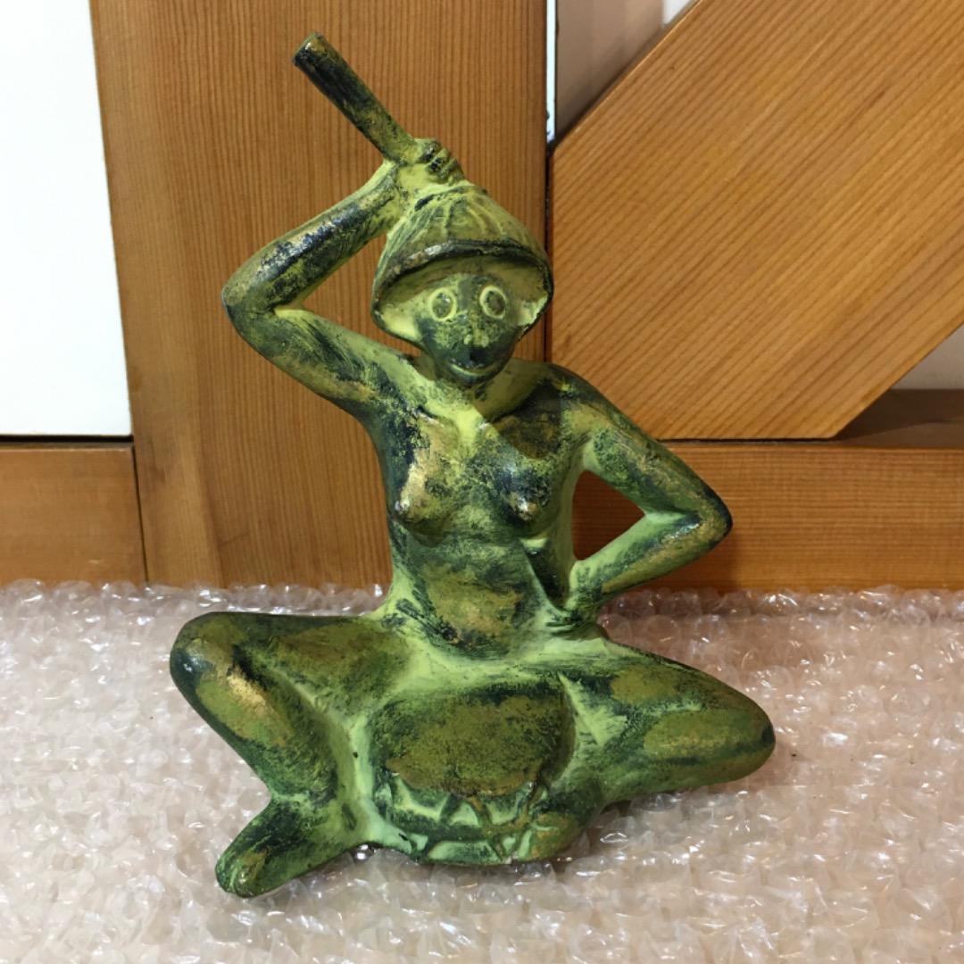 [レア] 鼓を叩く河童 女性 金属製 非常に風流な作品 かっぱ カッパ 置物 河童の親子 カッパ かっぱ 置物 ミニチュア ミニサイズ 陶器 - メルカリ