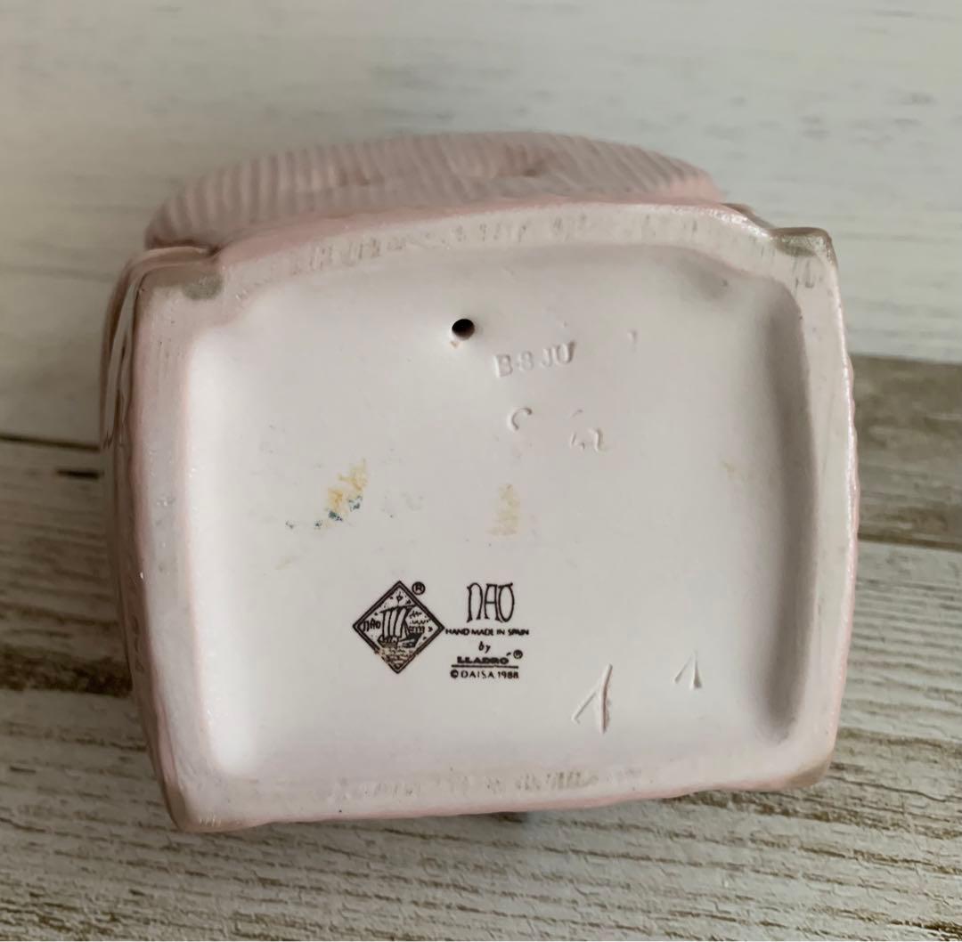 リヤドロNAO ナースごっこ 女の子 フィギュリン