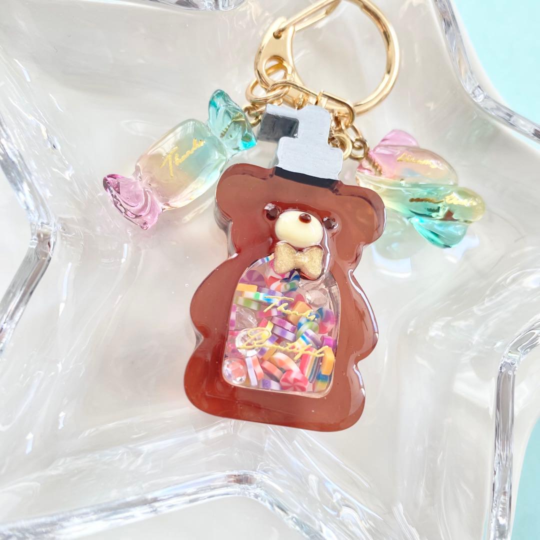 チョコレート くま シャカシャカ レジンキーホルダー - メルカリ