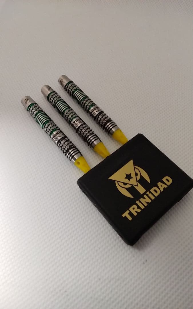 TRiNiDADリカルド×レイジー!コラボ!超綺麗!新品同品ダーツセット22g