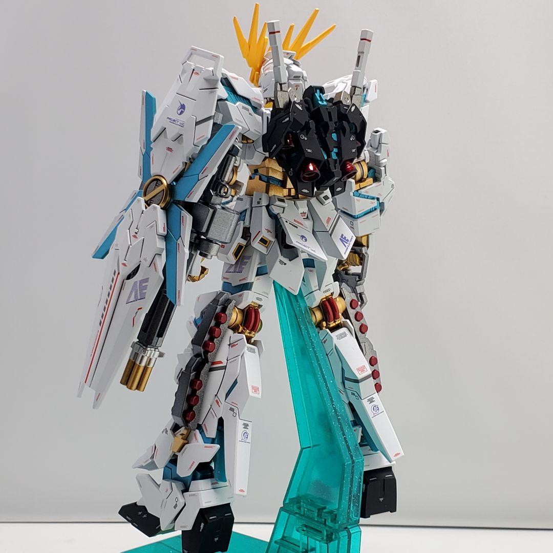 HGUC ユニコーンガンダム 白バンシィゴールドフレーム 塗装 完成品