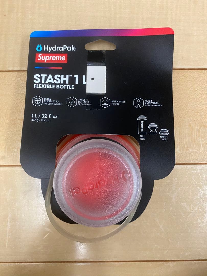 Supreme® / HydraPak Stash™ 1.0L Bottle 赤 - メルカリ