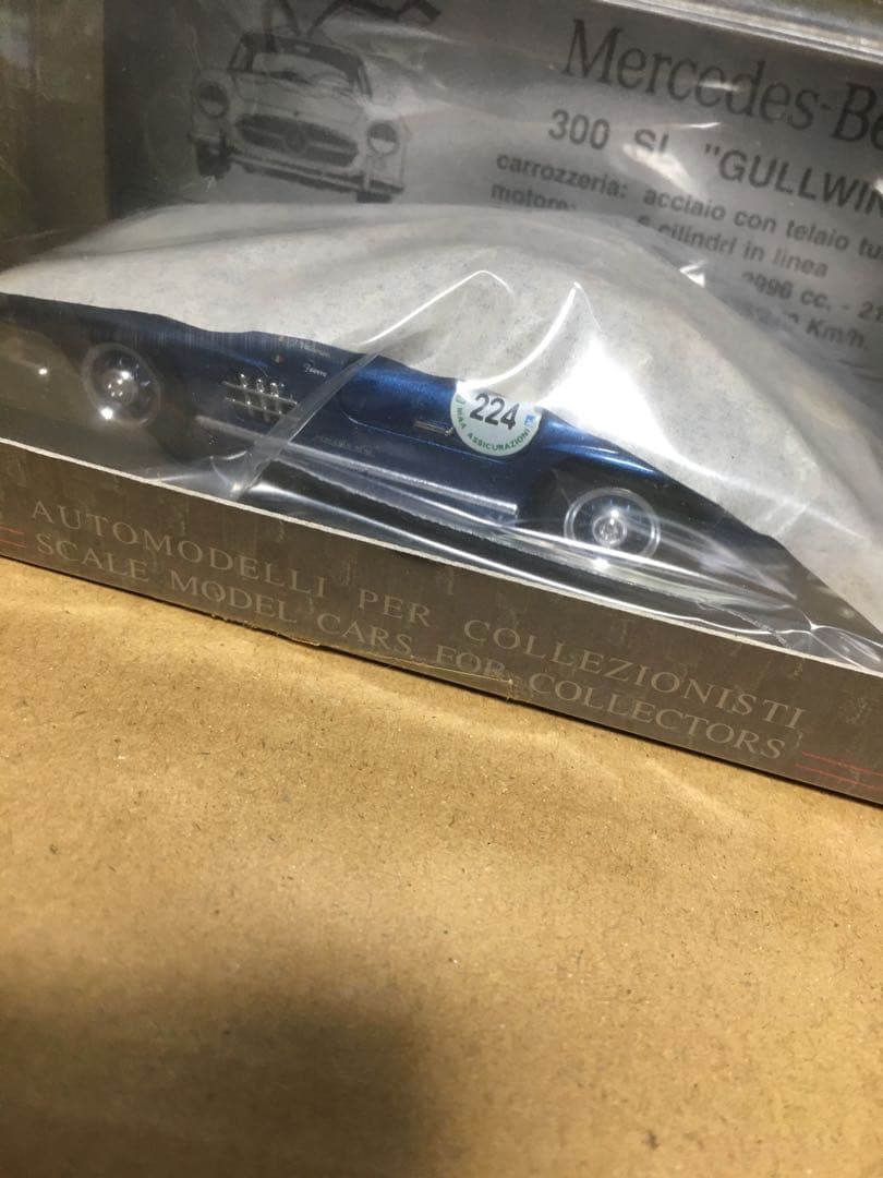 Mercedes 300 SL Gullwing ミニカー Amazon.com: KiNSMART - 1954 Mercedes-Benz 300 SL Coupe Beige 5