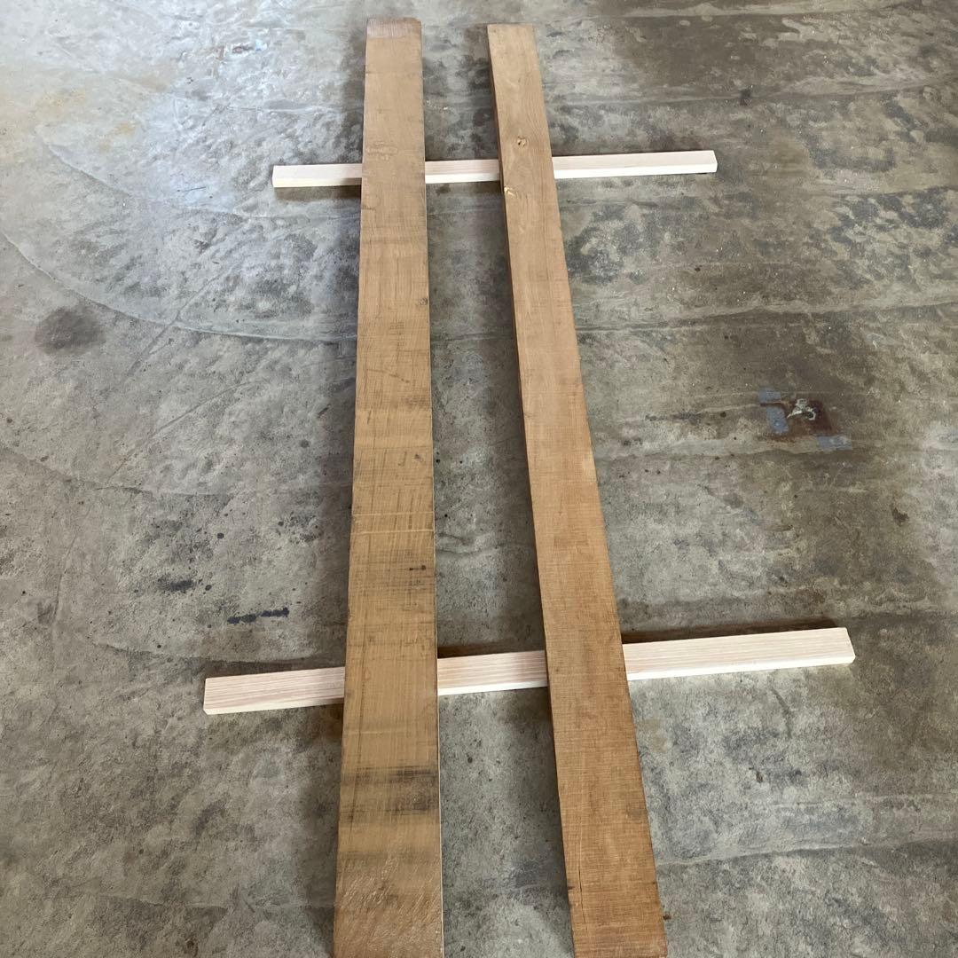 栗材　貴重　節少ない　乾燥済み KU-152 栗クリ 国産 天然耳付き板 2500×700 天然乾燥材