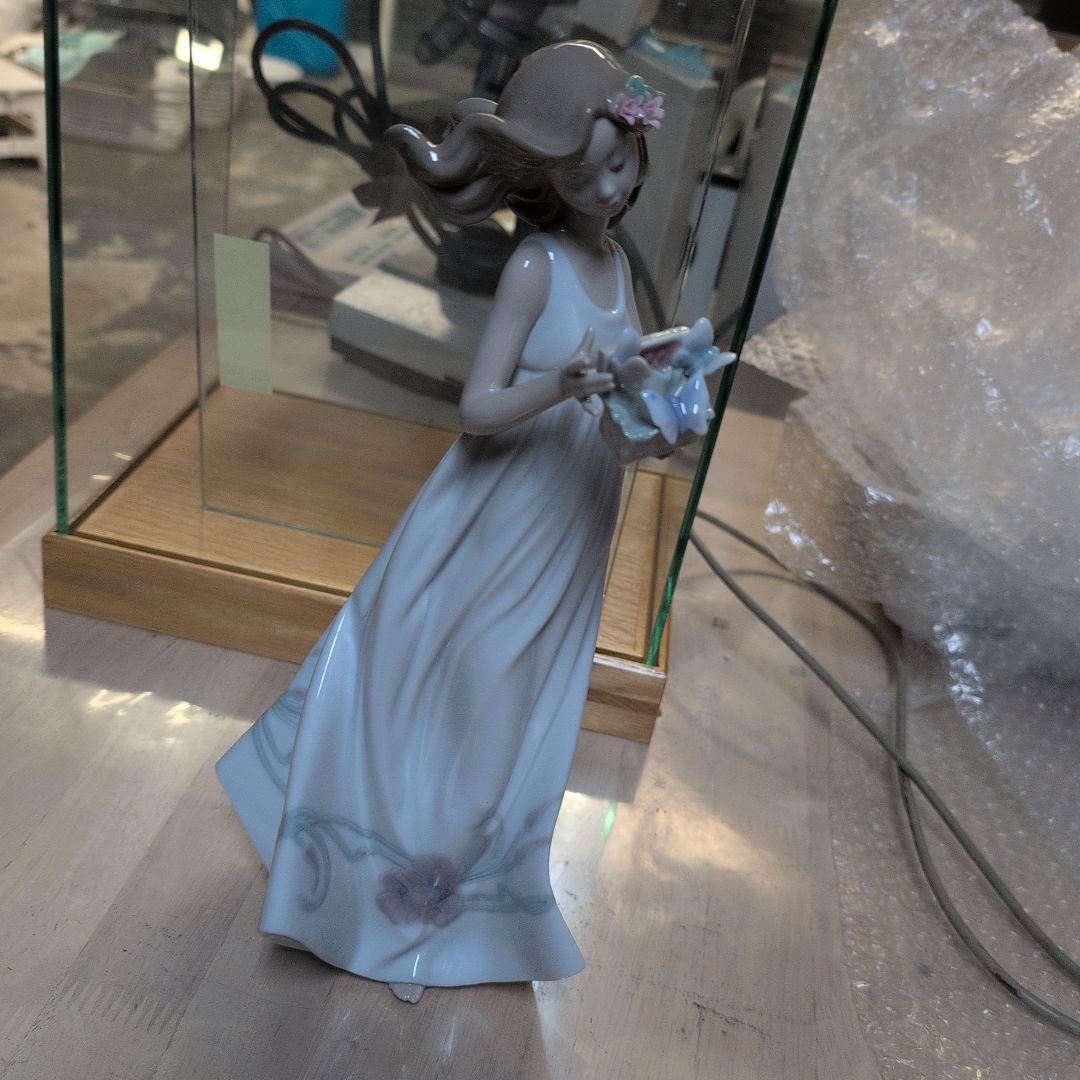 LLADRO リヤドロ フィギュリン 私の宝物 ラグジュアリーポーセリン