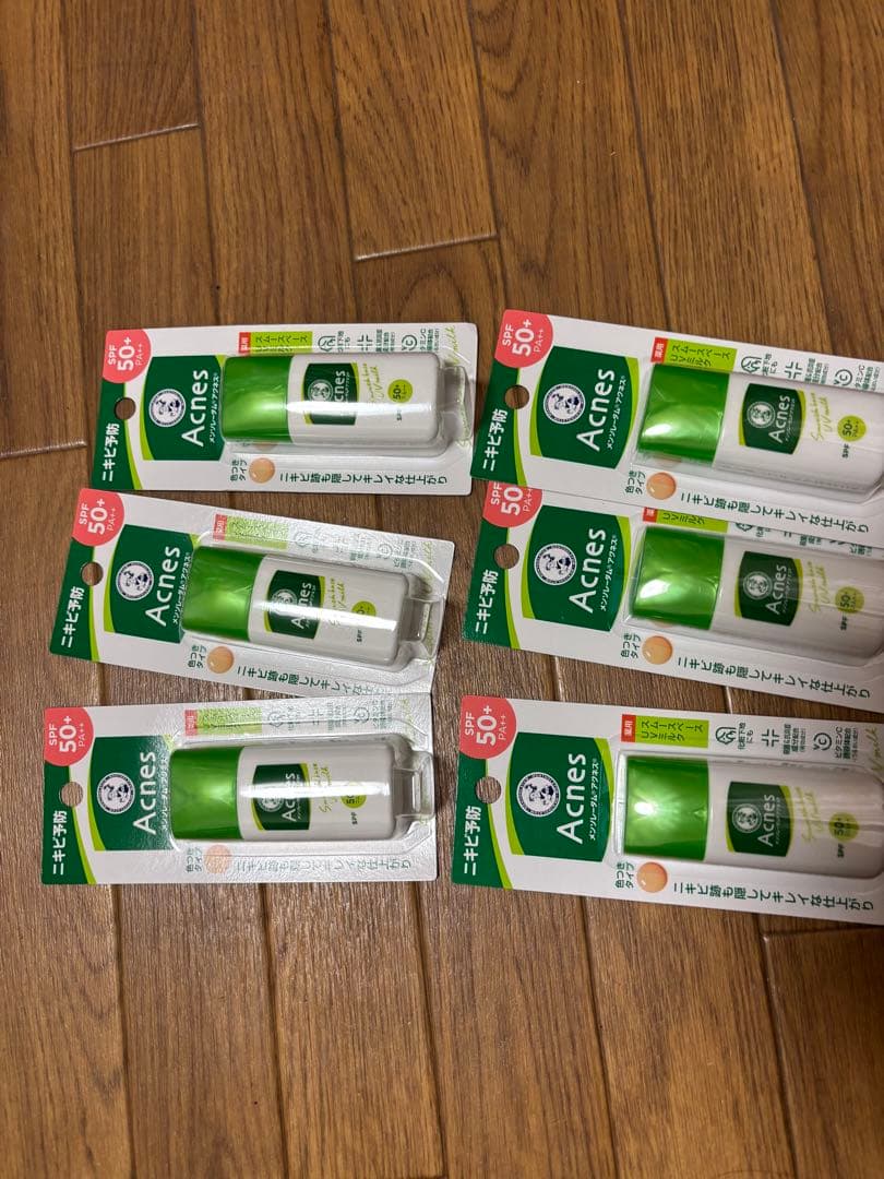 アクネスUV日焼け止めティントミルク✖️6本 Amazon.co.jp: アクネス(Acnes) 【医薬部外品】メンソレータム