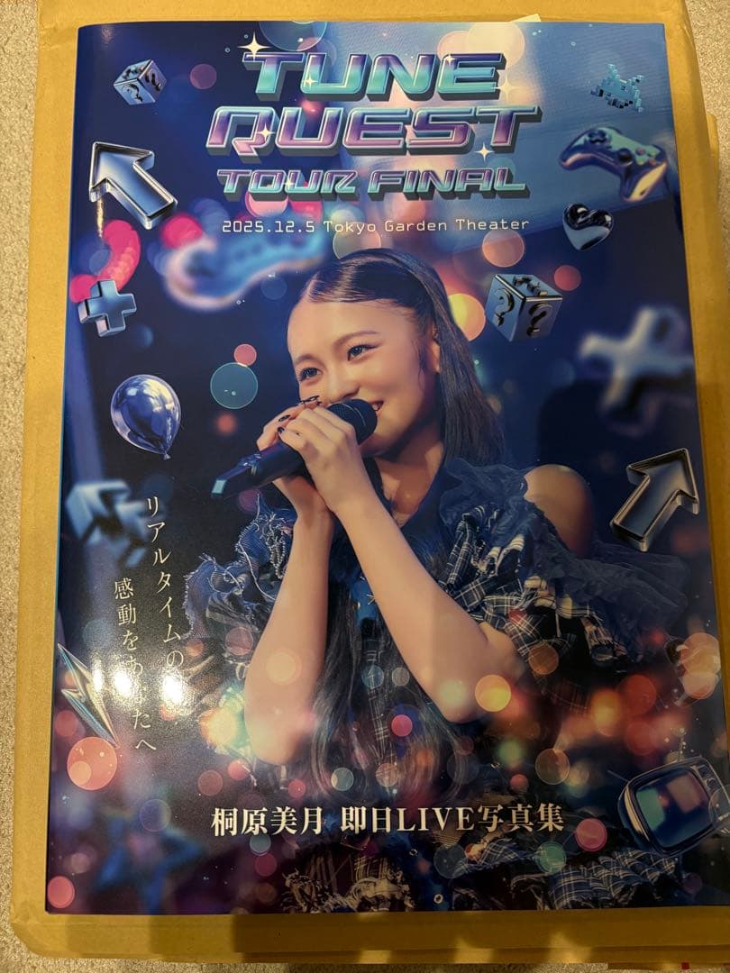 CANDY TUNE 100冊限定ナンバリング付き桐原美月 即日LIVE写真集 - メルカリ