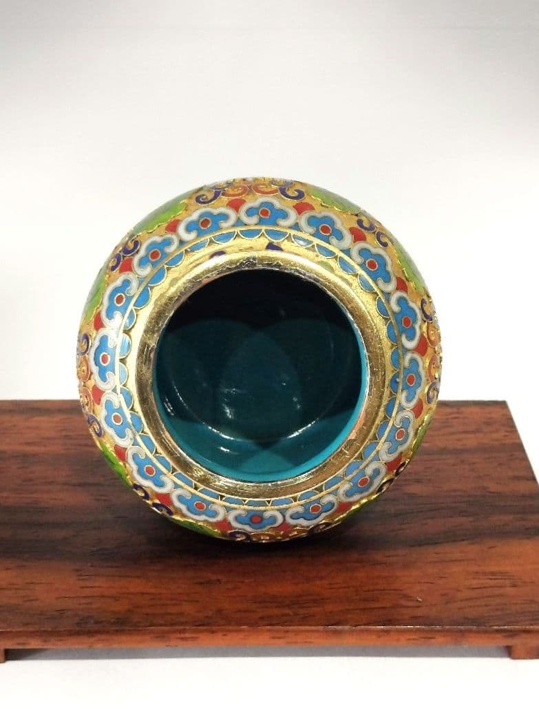 ❤【新品・未使用】中国 七宝琺瑯彩 花文 獅子摘蓋物 七宝焼 壺 ツボ