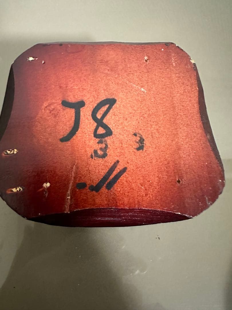 アメジスト結晶 」愛の守護石 置物 木製台座付き - メルカリ