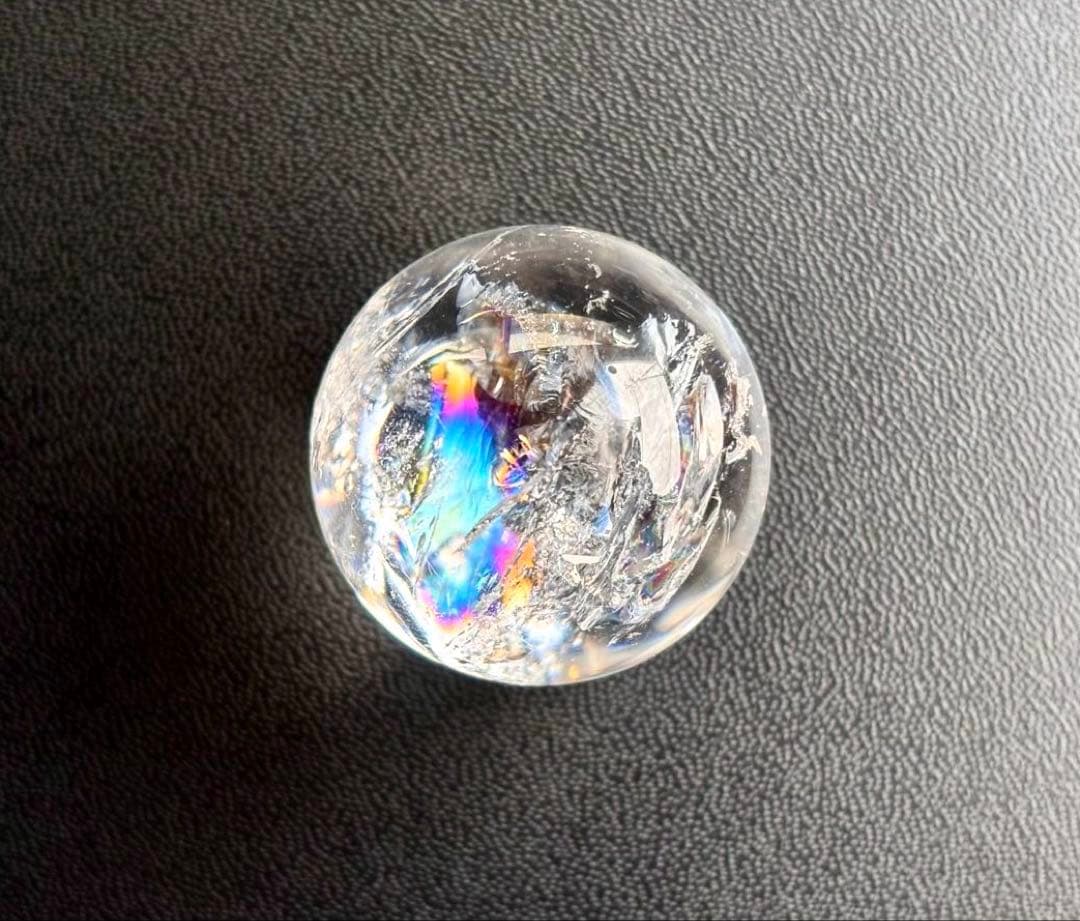 究極品質　永遠の愛を願う水晶の究極形態　虹のマスターウラルレムリアン極上スフィア