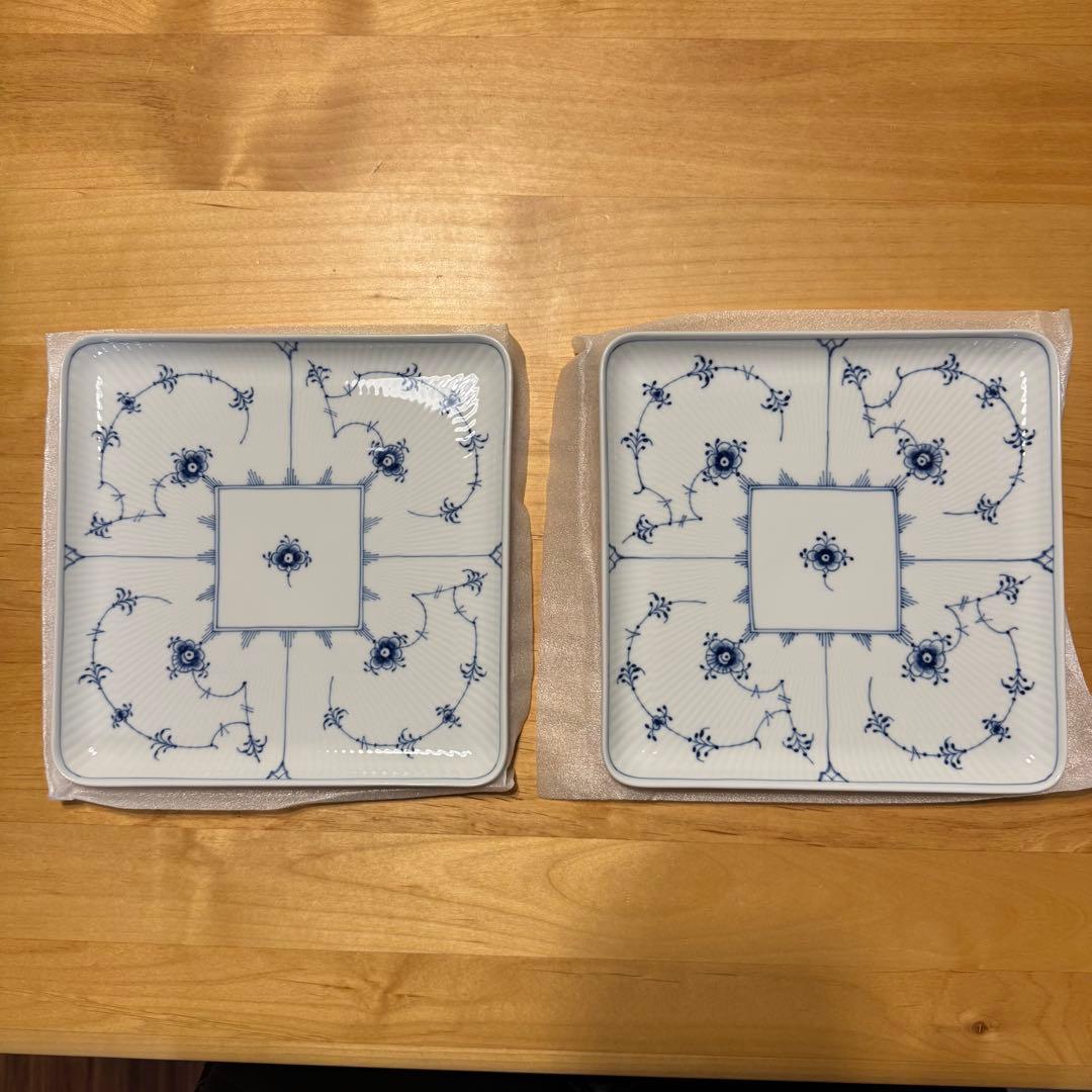 ブルーフルーテッド　プレイン　スクエアディッシュ　2枚 Royal Copenhagen(ロイヤル コペンハーゲン)の【ブルーフルーテッド