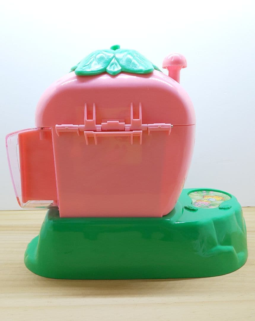 昭和レトロ❣️サンリオいちごの夢のお家✨ボタンノーズ 初代✨ - メルカリ