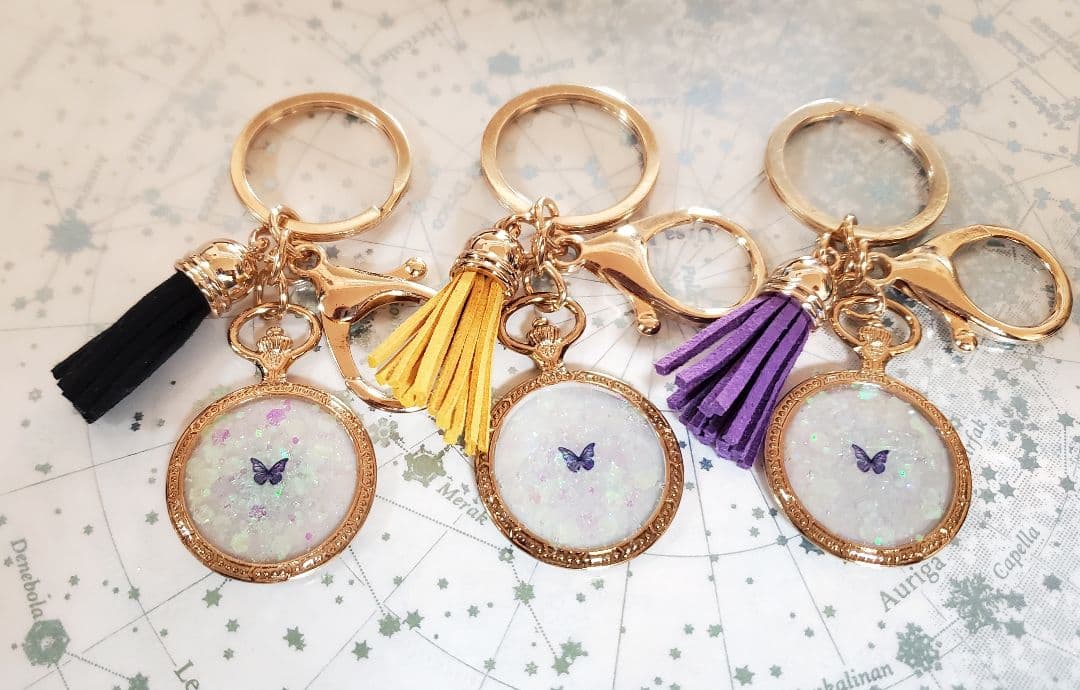 ラベンダーレピドライト月とアイオライト星のピアスチャーム·͜· ︎︎